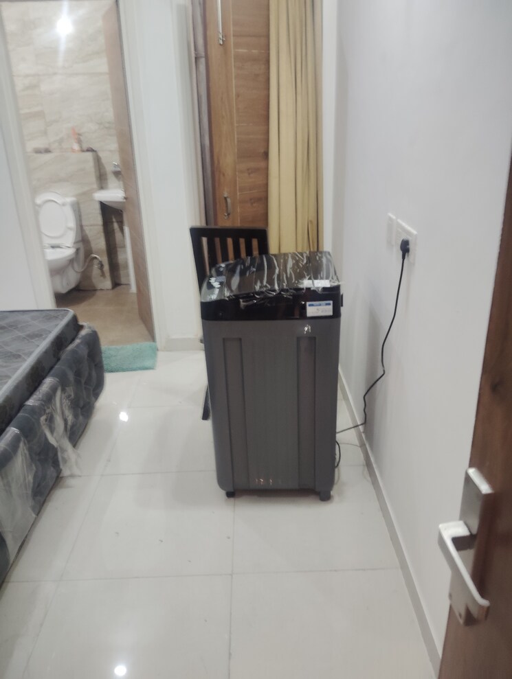 Room, sector 127 3.5 Bedroom 1800 Sq.Ft. Apartment In Sector 127 Mohali 8174116