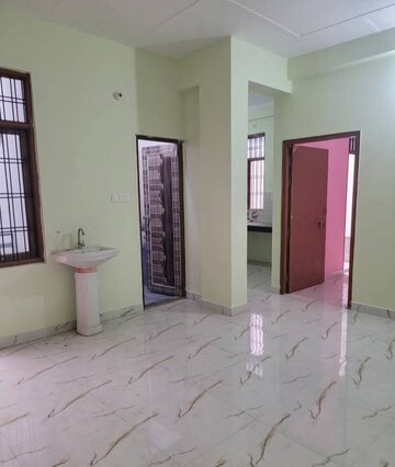 Room in 2 BHK Villa at Aliganj – for Rent
