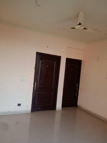 Furnished Amenities in 3.5 BHK Villa at Omicron 1a Greater Noida – for Rent
