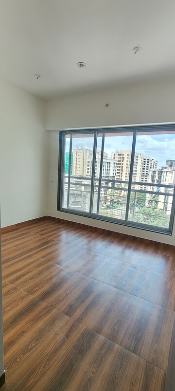 Room in 1 BHK Apartment at Tilak Nagar Building, Tilak Nagar – for Sale