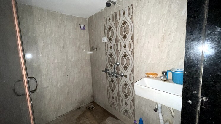 Bathroom, regal-square 1 Bedroom 520 Sq.Ft. Apartment In Bhadwad Gaon Thane 8174364