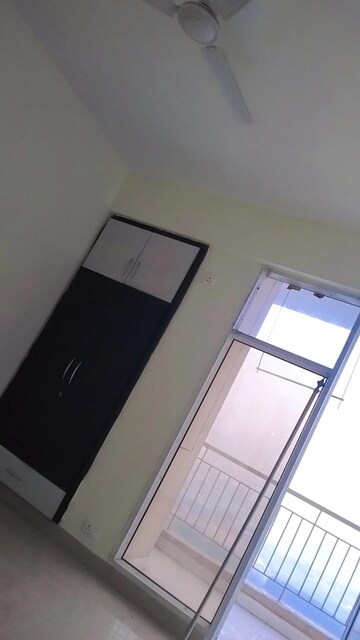 Furnished Amenities in 2.5 BHK Apartment at Nirala Greenshire, Sector 2 Greater Noida – for Rent