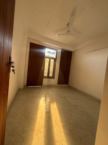 Room in 1 BHK Builder Floor at Freedom Fighters Enclave – for Rent