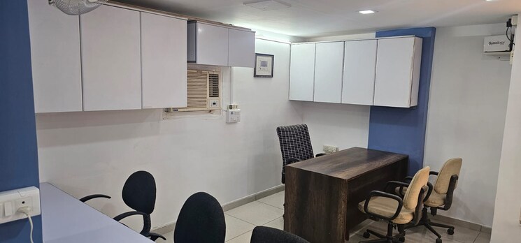 Team Area, ashram road Commercial Office Space 800 Sq.Ft. In Ashram Road Ahmedabad 8174399
