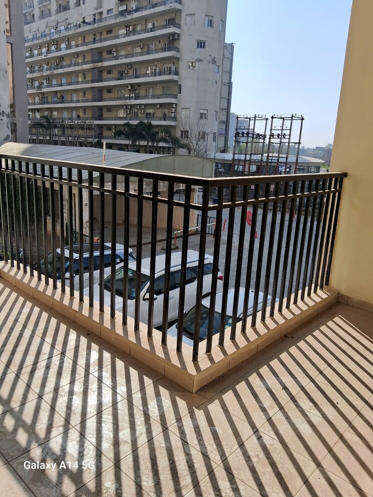 Balcony, motiaz-royal-citi 3 Bedroom 1910 Sq.Ft. Apartment In Ambala Highway Zirakpur 8174446