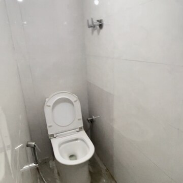 Bathroom in 1 BHK Builder Floor at New Ashok Nagar – for Rent