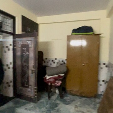 Parking in 1 BHK Builder Floor at New Ashok Nagar – for Rent