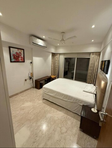 Bedroom in 1 BHK Apartment at Arihant View, Santacruz East – for Rent