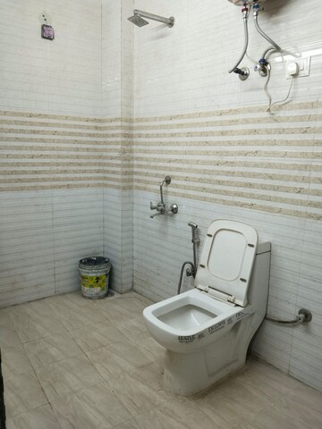 Bathroom in 1.5 BHK Apartment at Savitri Nagar – for Rent