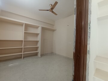 Room in 1 BHK Apartment at Kondapur – for Rent