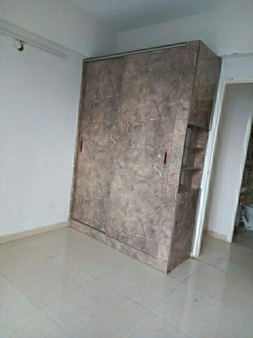 Room in 2 BHK Apartment at Sector 37d – for Rent