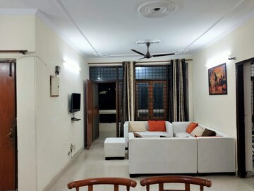Bedroom in 3 BHK Builder Floor at Ardee City, Sector 52 – for Rent