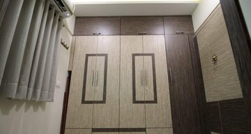 Room in 1 BHK Apartment at Lake Palace, Powai – for Rent