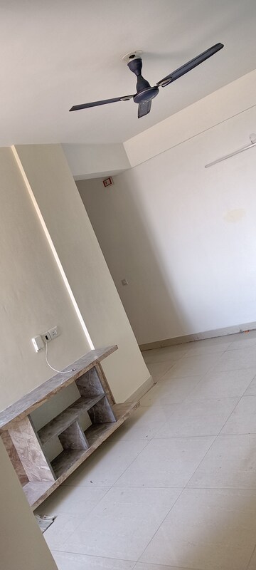 Furnished Amenities in 2 BHK Apartment at Signature Global Synera, Sector 81 – for Rent