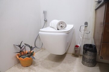 Bathroom in 3.5 BHK Apartment at Saket – for Rent