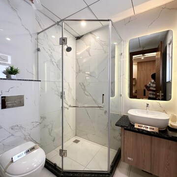 Bathroom in 4 BHK Builder Floor at Unitech South City II, South City 2 – for Sale