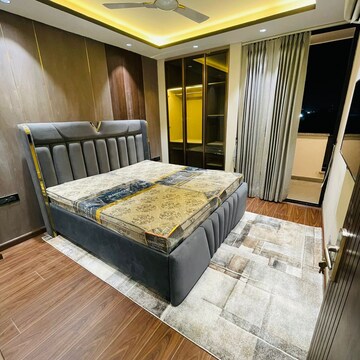 Bedroom in 4 BHK Builder Floor at Unitech South City II, South City 2 – for Sale