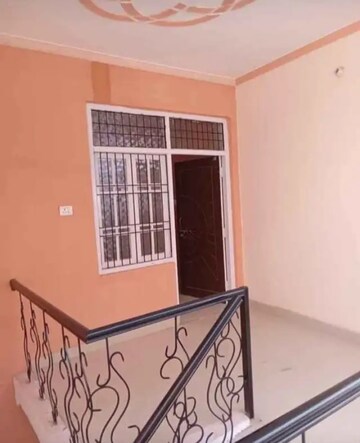 Furnished Amenities in 2 BHK Villa at Aliganj – for Rent