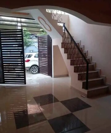 Staircase in 2 BHK Villa at Aliganj – for Rent