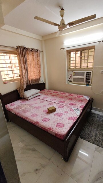 Bedroom in 1.5 BHK Apartment at Sector 23 Dwarka – for Rent