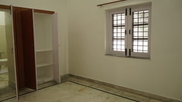 Room in 3 BHK Independent House at Rajpur Road – for Rent