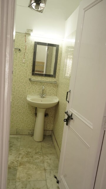 Bathroom in 3 BHK Independent House at Rajpur Road – for Rent