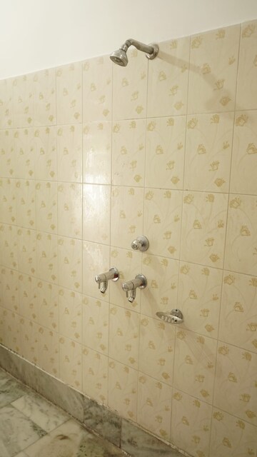 Bathroom in 3 BHK Independent House at Rajpur Road – for Rent