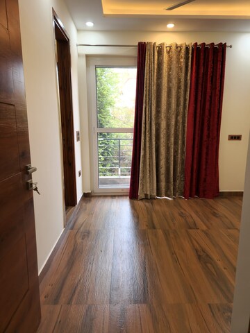 Bedroom in 3 BHK Apartment at Sheikh Sarai – for Rent