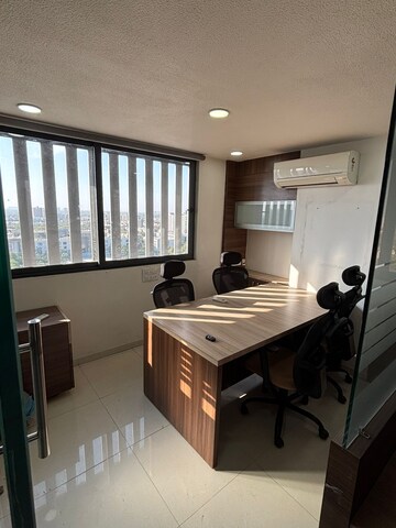 Commercial Office Space in IT/SEZ 1940 Sq.Ft. For Rent in Sola Ahmedabad  8174791