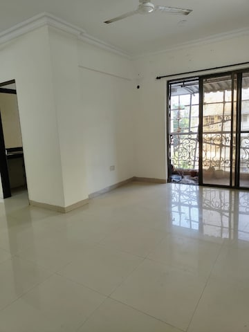 Living Room in 3 BHK Apartment at Tharwani Heritage, Kharghar Sector 7 – for Rent