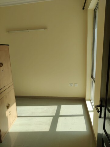 Room in 3 BHK Builder Floor at Sector 67 – for Sale