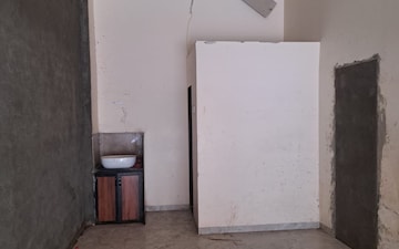 Warehouse For Sale in Taloja