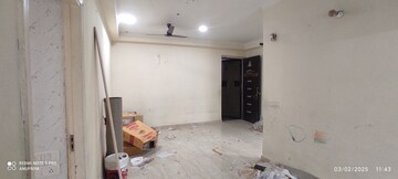 Room in 2 BHK Apartment at Gaur City 2 - 14th Avenue, Sector 16c Greater Noida – for Rent