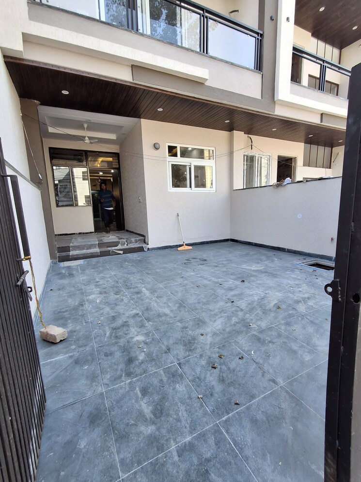 Room, royal-court-jagatpura 6+ Bedroom 155 Sq.Yd. Independent House In Jagatpura Jaipur 8174961