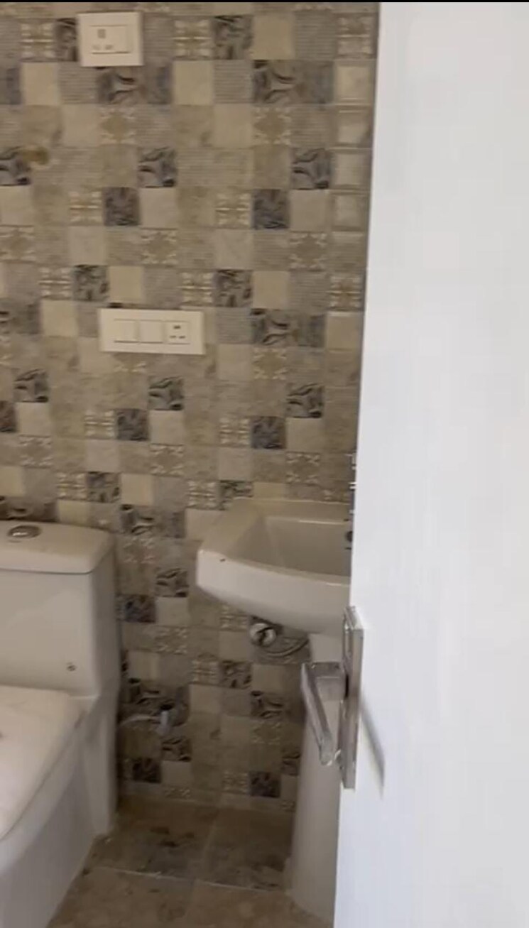 Bathroom, scc-sapphire 2 Bedroom 885 Sq.Ft. Apartment In Raj Nagar Extension Ghaziabad 8174976