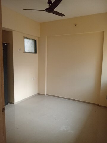 Room in 1.5 BHK Apartment at Laxmi Avenue D Global City Ph-1, Virar West – for Rent