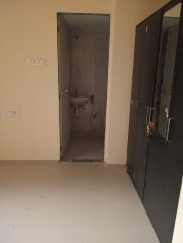 Room in 1.5 BHK Apartment at Laxmi Avenue D Global City Ph-1, Virar West – for Rent