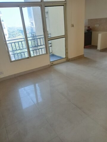 Room in 2.5 BHK Apartment at Gardenia Grace, Sector 61 – for Rent
