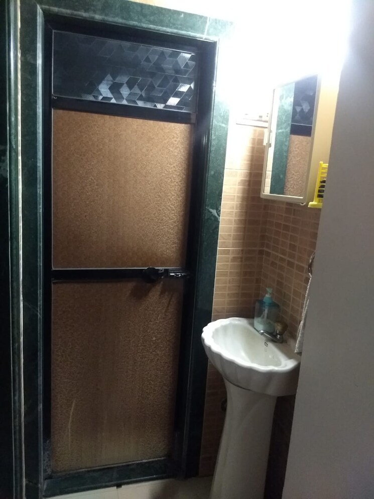 Bathroom, dombivli east 1 Bedroom 500 Sq.Ft. Apartment In Dombivli East Thane 8175034