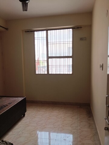Room in 3 BHK Independent House at Sector 15a – for Rent