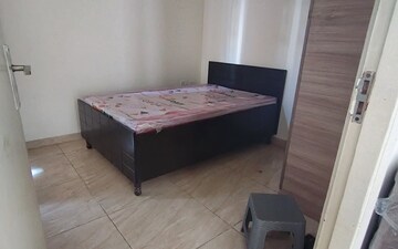 Plot For Sale in DLF Building 10, Dlf Phase ii