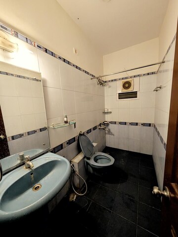 Master Bedroom in 4 BHK Independent House at Hsr Layout – for Rent