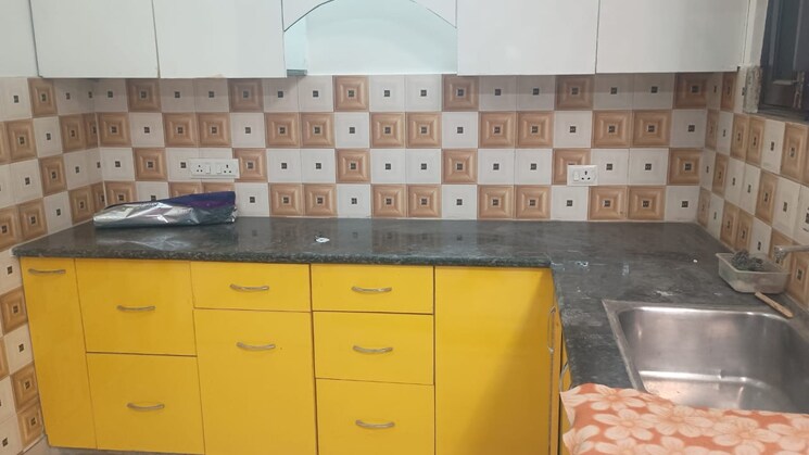 Kitchen, pratap vihar 3 Bedroom 90 Sq.Mt. Builder Floor In Pratap Vihar Ghaziabad 8175280