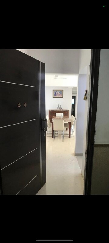 Furnished Amenities in 2.5 BHK Apartment at Vishwadeep Heights, Kandivali West – for Rent