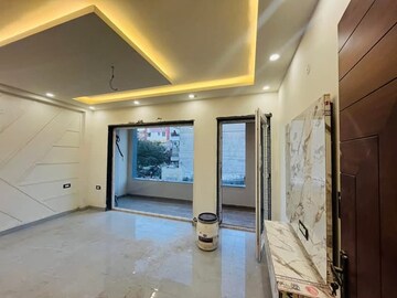 Parking in 4 BHK Builder Floor at Srishti Greenfield Homes, Green Fields Colony – for Rent