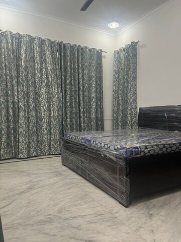 Bedroom in 3 BHK Builder Floor at Sector 47 – for Rent
