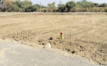 Plot For Sale in Koradi rd