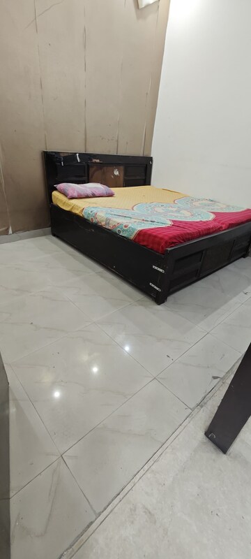 Bedroom in 3 BHK Builder Floor at Ardee City, Sector 52 – for Rent