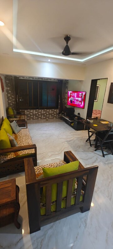 1.5 BHK Apartment For Rent in Parijat Apartment Bandra, Bandra West