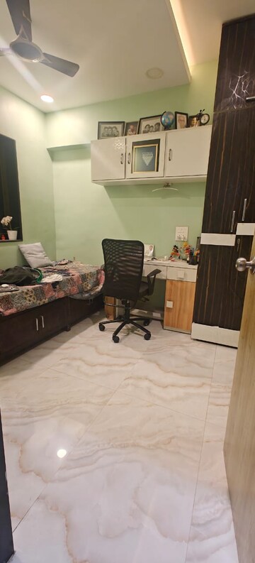 Bedroom in 1.5 BHK Apartment at Parijat Apartment Bandra, Bandra West – for Rent